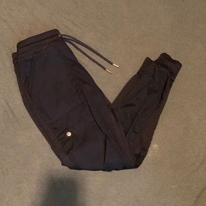 All black jannuu scrub pants , like new